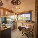 Nidamour